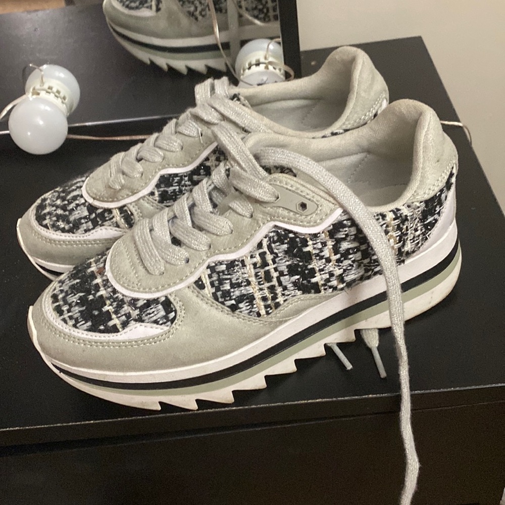 White sneakers, Zara brand, size 6 worn a couple of times